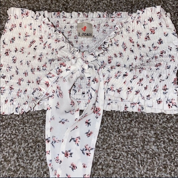 Top - Picture 1 of 2